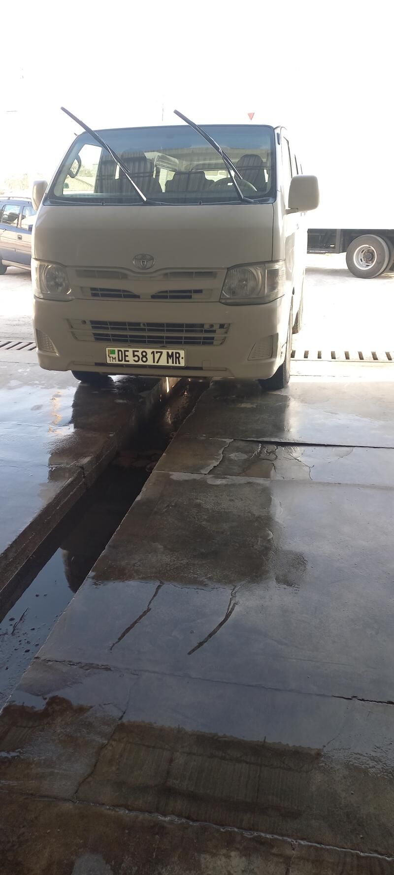 Toyota Hiace 2013 - 320 000 TMT - Мары - img 3