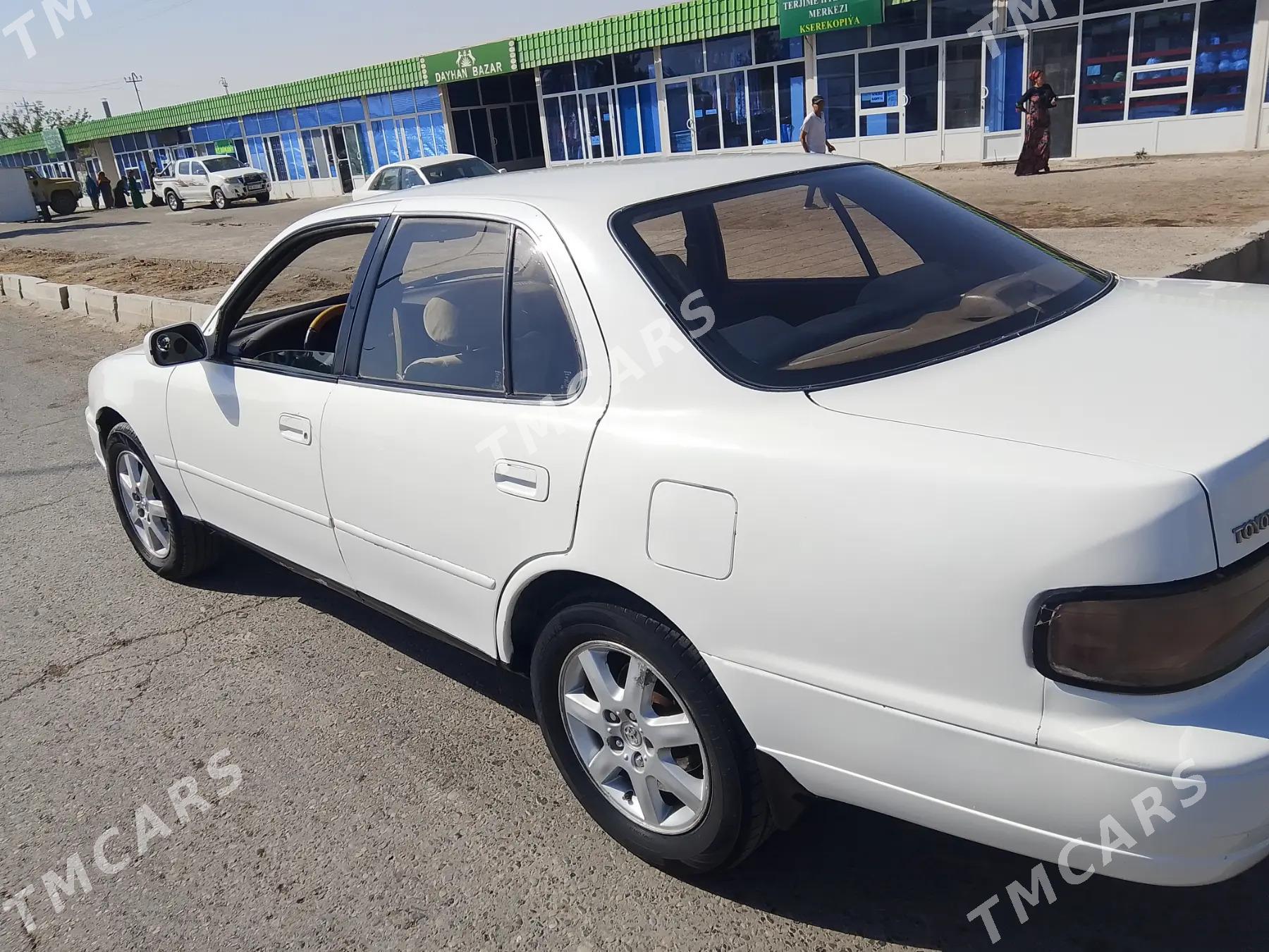 Toyota Camry 1993 - 70 000 TMT - Гарабекевюл - img 3