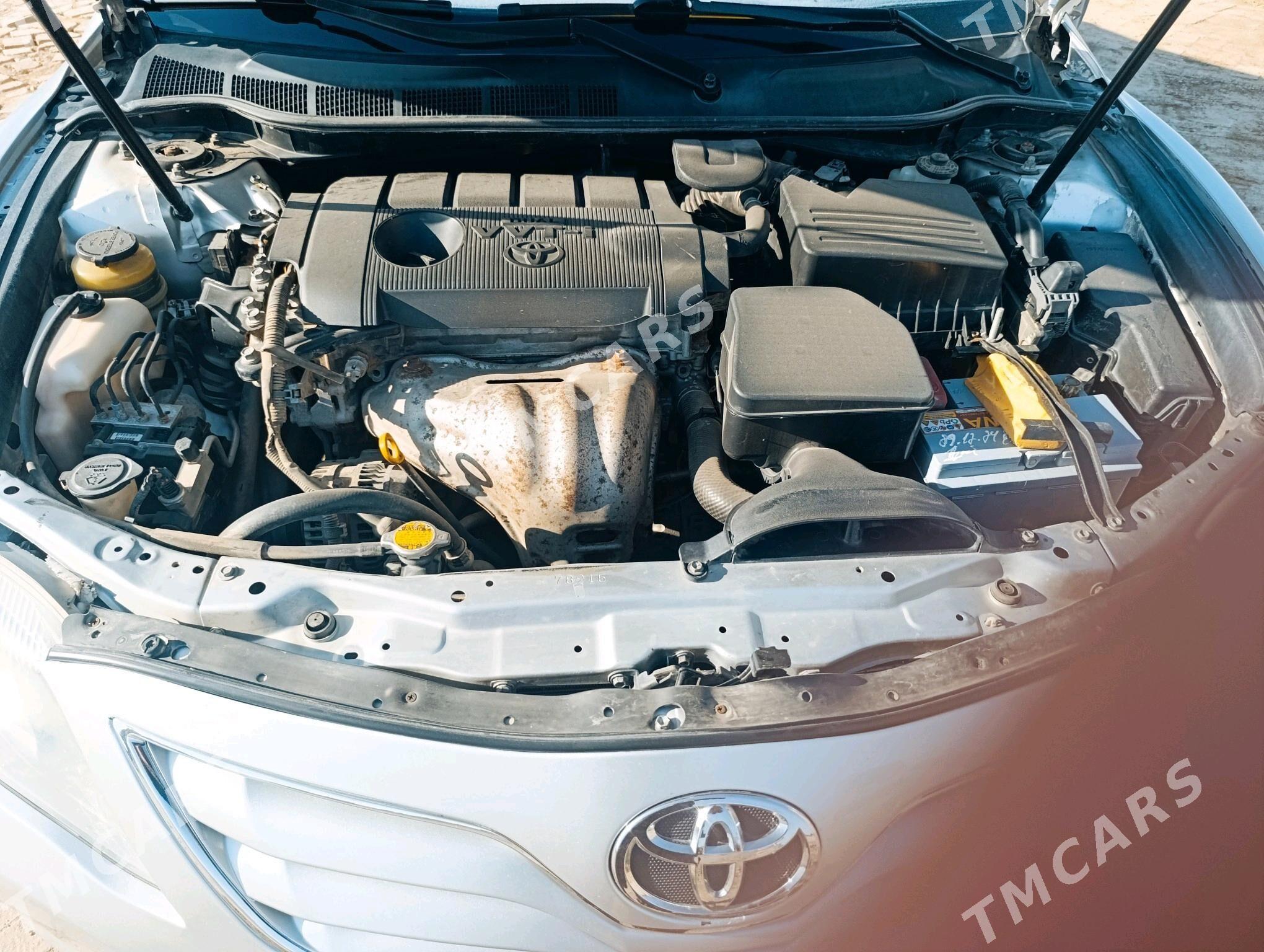 Toyota Camry 2011 - 180 000 TMT - Türkmengala - img 4