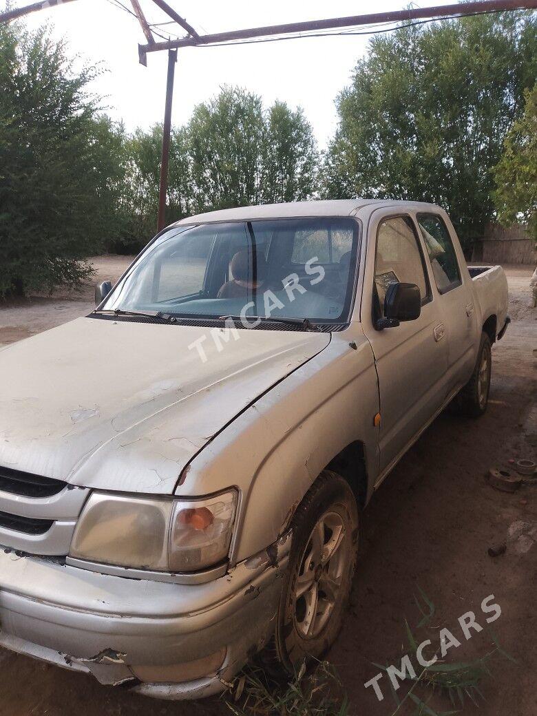 Toyota Hilux 2003 - 45 000 TMT - Türkmenbaşy etr. - img 2