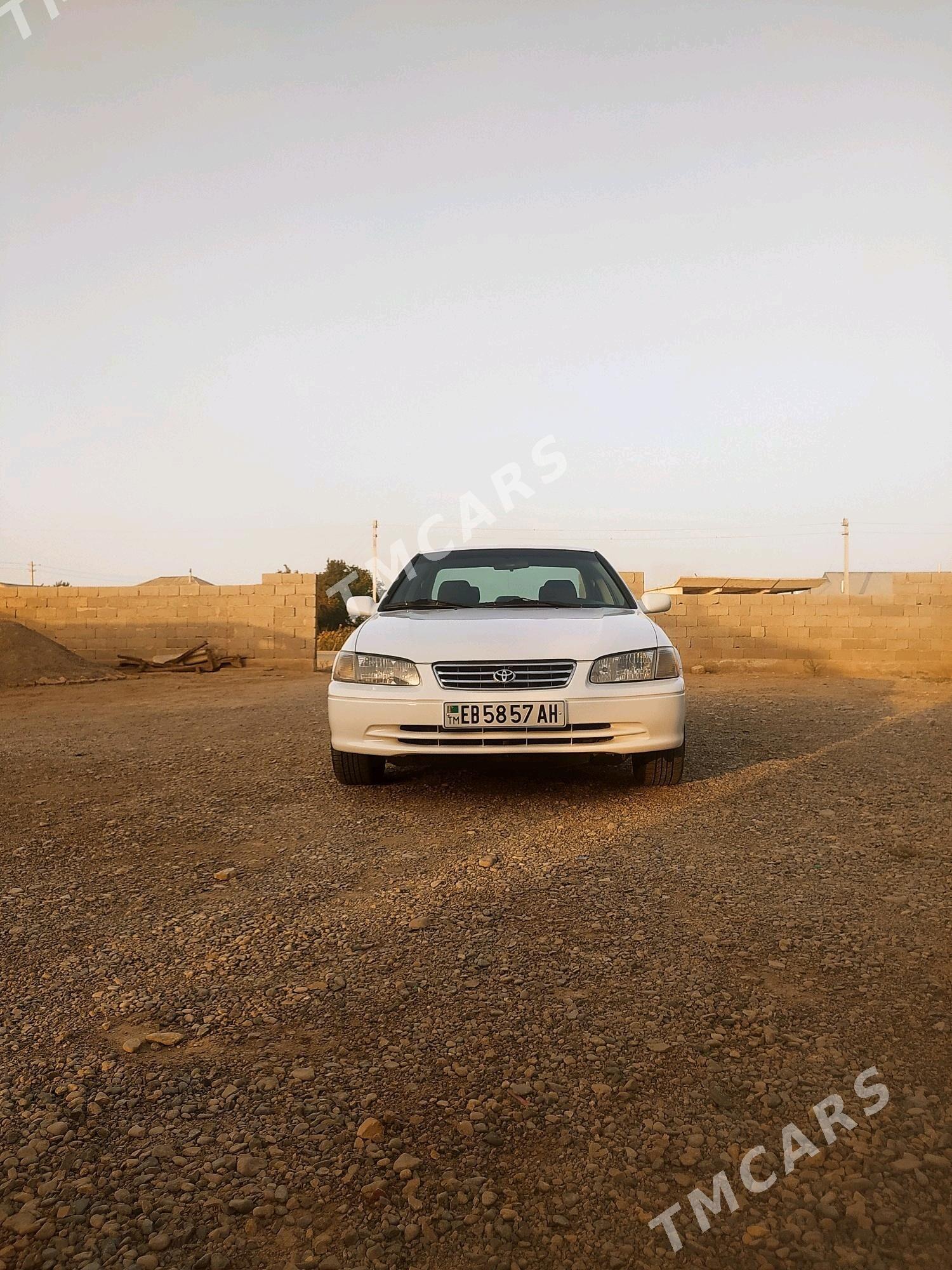 Toyota Camry 2000 - 160 000 TMT - Babadaýhan - img 2