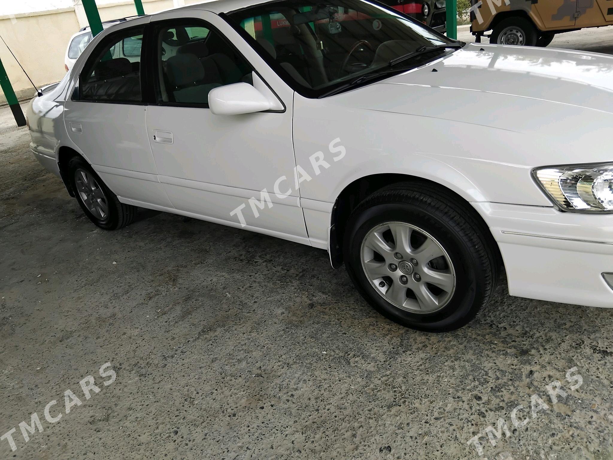 Toyota Camry 1998 - 125 000 TMT - Гызыларбат - img 3