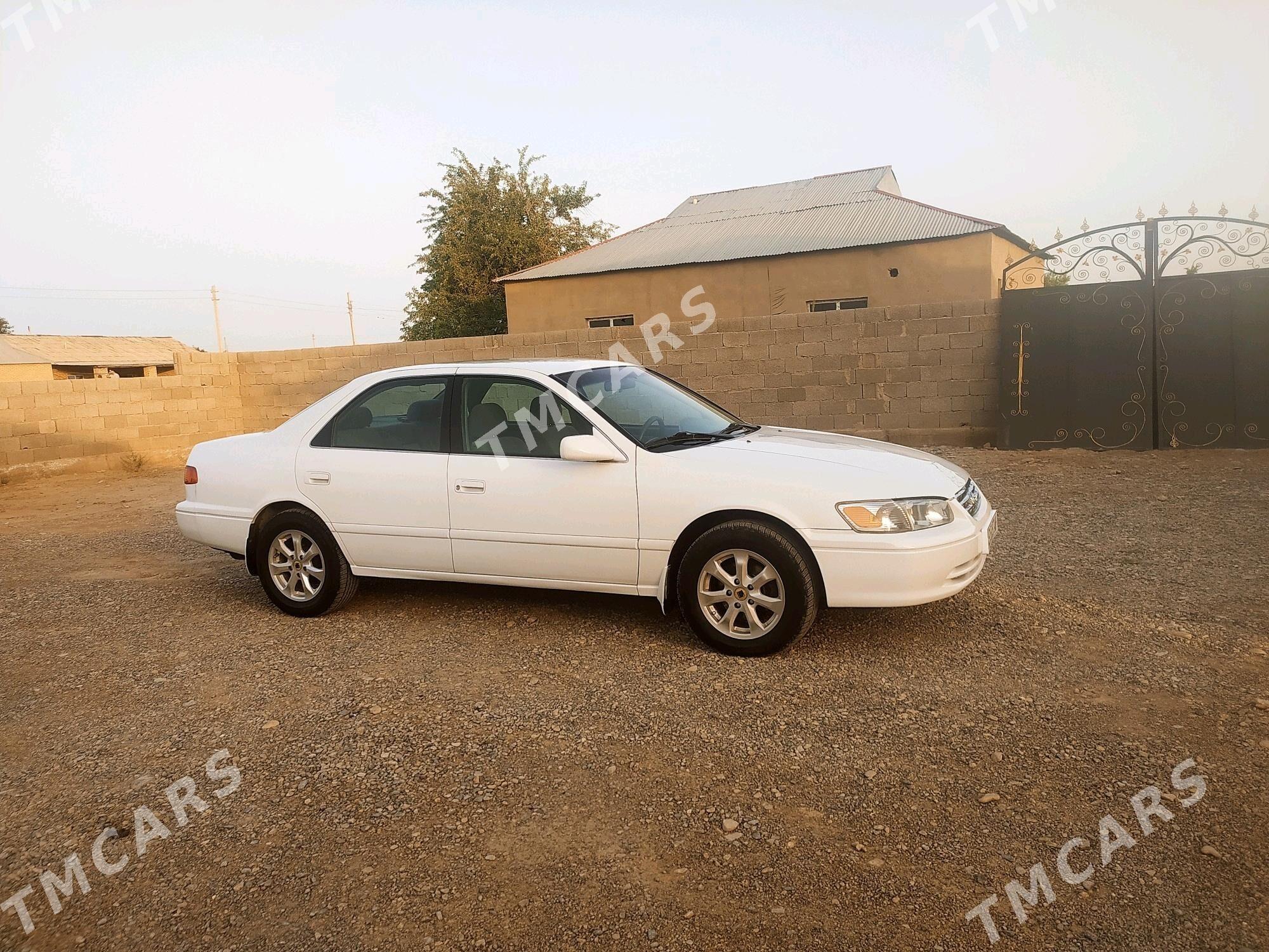 Toyota Camry 2000 - 160 000 TMT - Babadaýhan - img 3