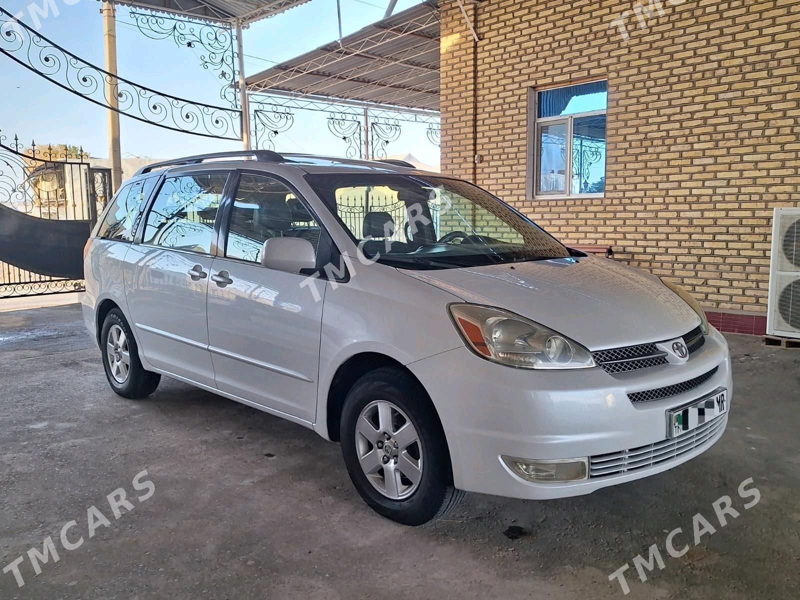 Toyota Sienna 2005 - 240 000 TMT - Мары - img 4