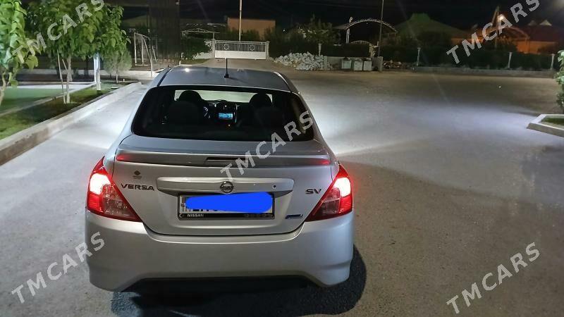 Nissan Versa 2014 - 120 000 TMT - Гёкдже - img 2