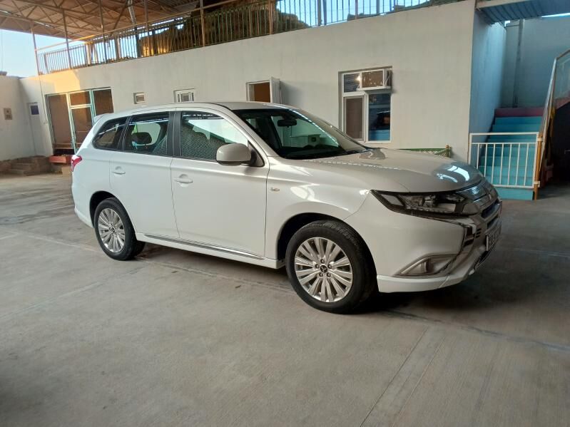 Mitsubishi Outlander 2023 - 300 000 TMT - Tejen - img 5