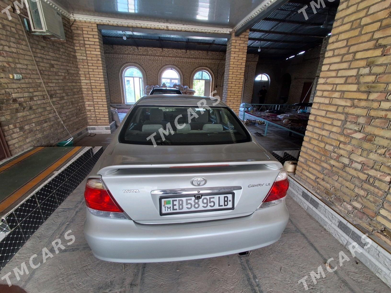 Toyota Camry 2004 - 140 000 TMT - Dänew - img 4