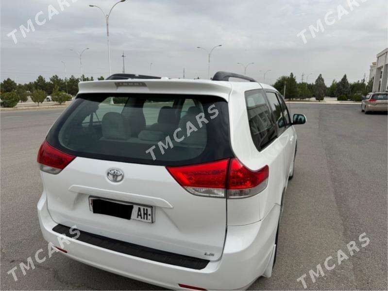 Toyota Sienna 2010 - 280 000 TMT - Aşgabat - img 3