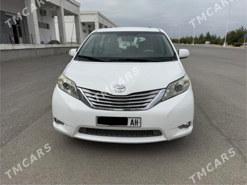 Toyota Sienna 2010 - 280 000 TMT - Aşgabat - img 2