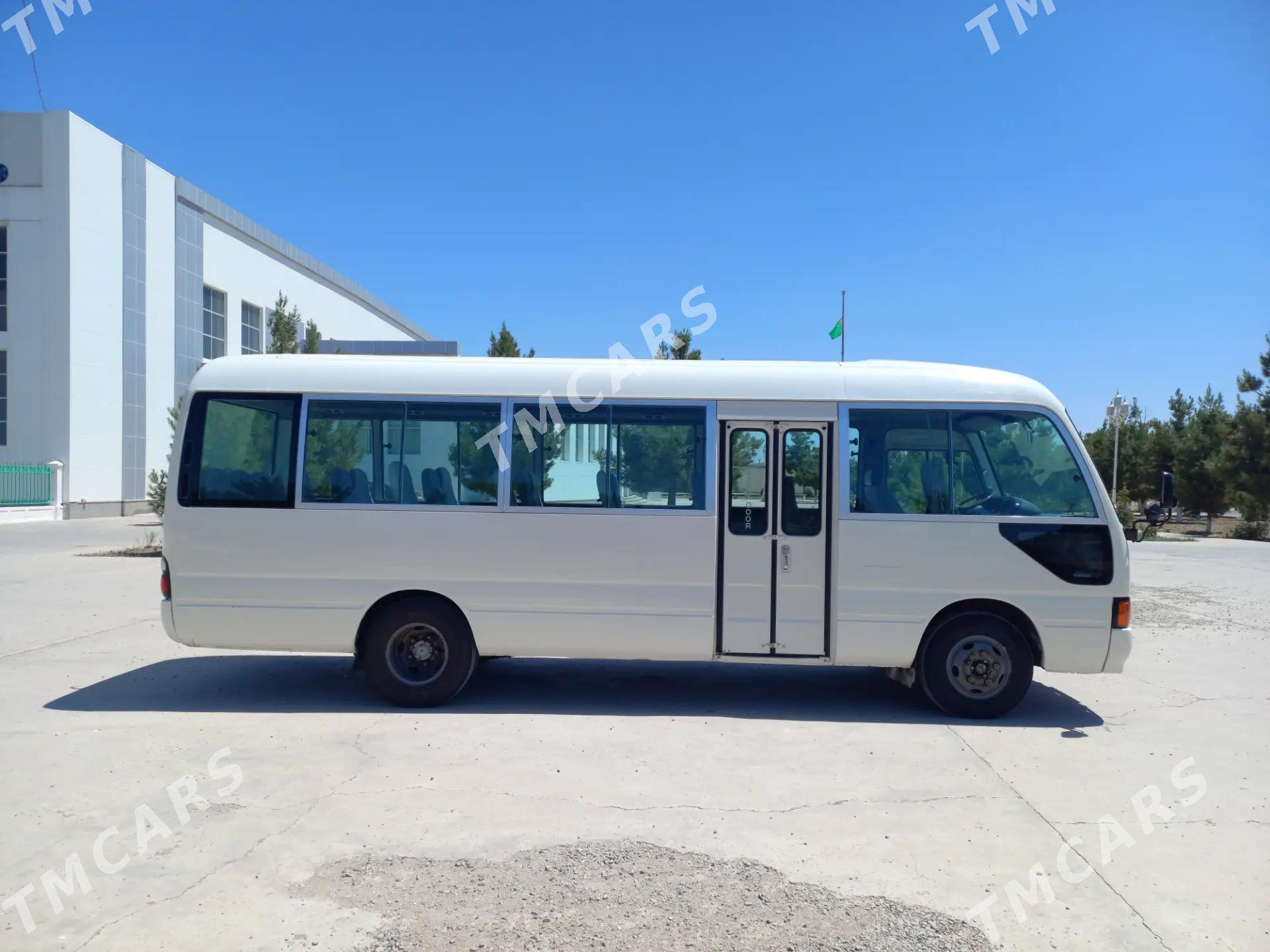 Toyota Coaster 2010 - 520 000 TMT - Türkmenabat - img 1