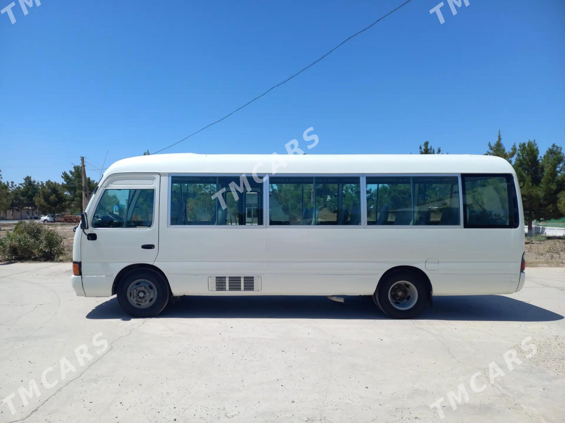 Toyota Coaster 2010 - 520 000 TMT - Türkmenabat - img 3