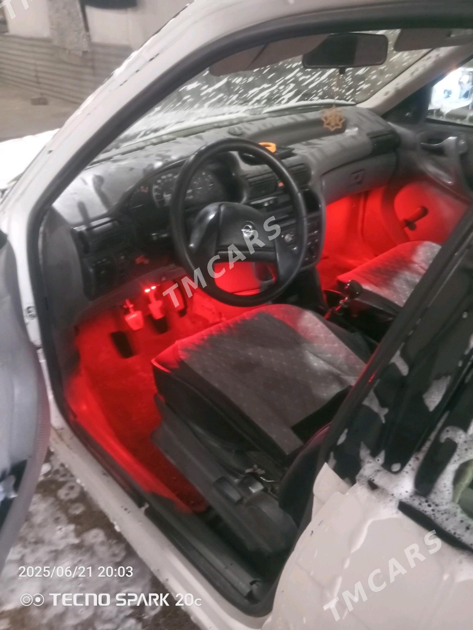 Opel Astra 1992 - 30 000 TMT - Mary - img 4