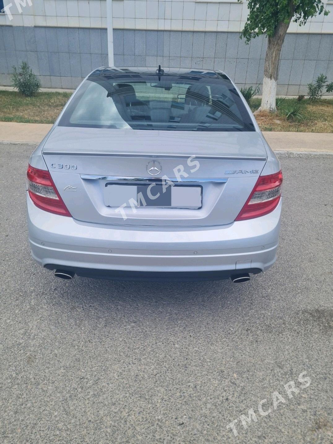 Mercedes-Benz C300 2010 - 220 000 TMT - Aşgabat - img 2