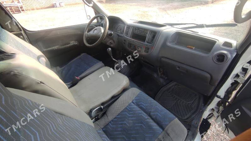 Nissan Urvan 2005 - 110 000 TMT - Mary - img 5