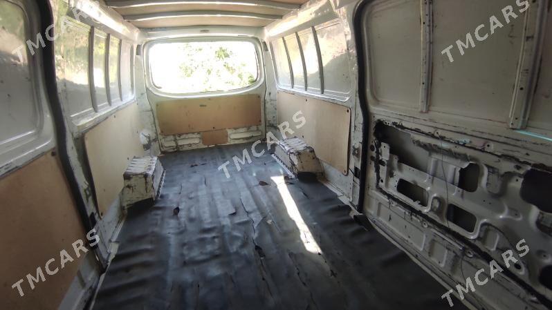 Nissan Urvan 2005 - 110 000 TMT - Mary - img 2