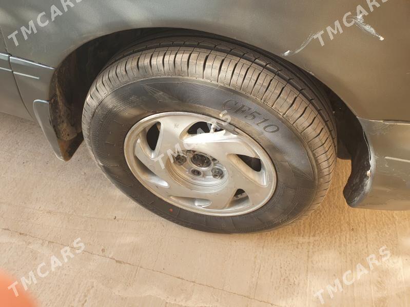 Toyota Sienna 2000 - 140 000 TMT - Фарап - img 3