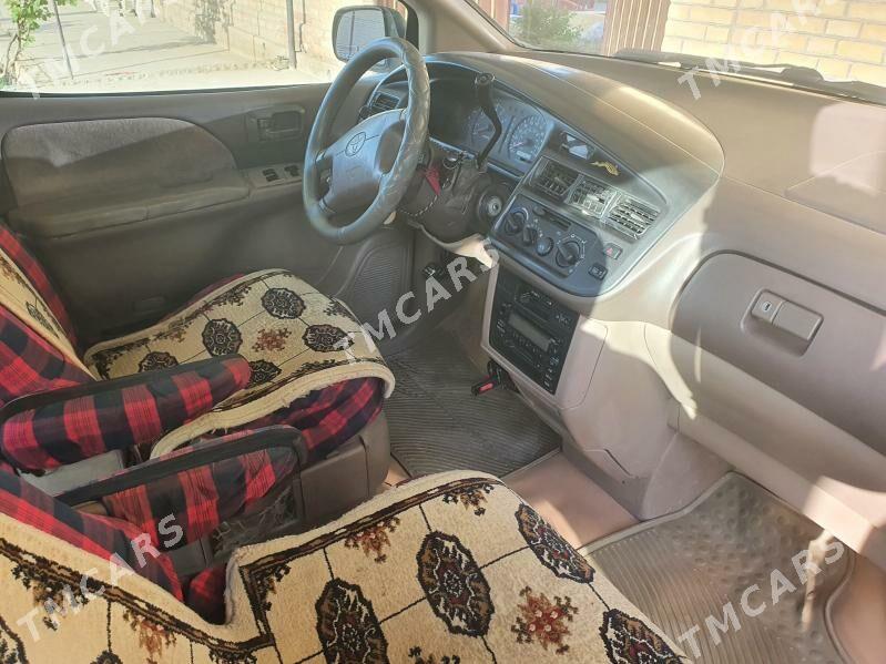 Toyota Sienna 2000 - 140 000 TMT - Фарап - img 2