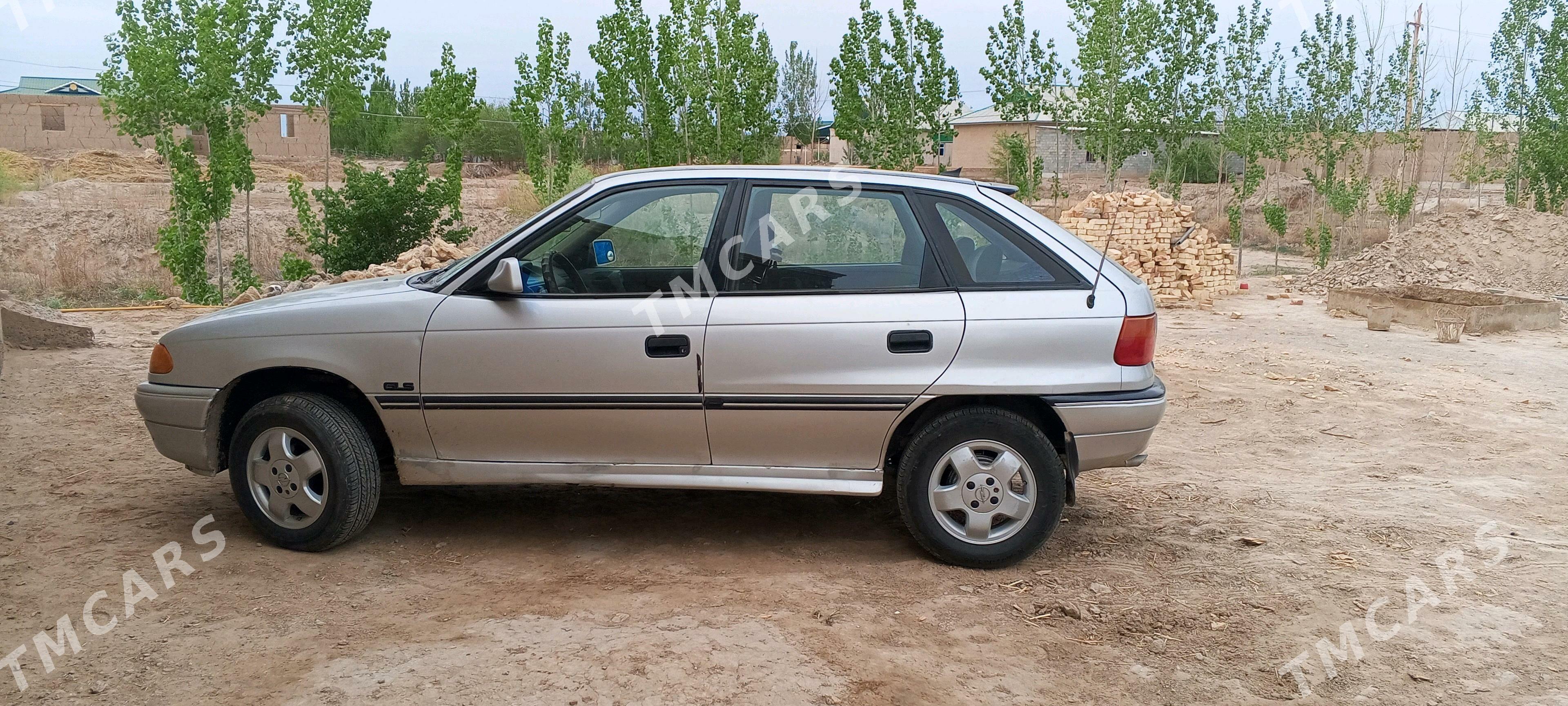 Opel Astra 1992 - 42 000 TMT - Кёнеургенч - img 2
