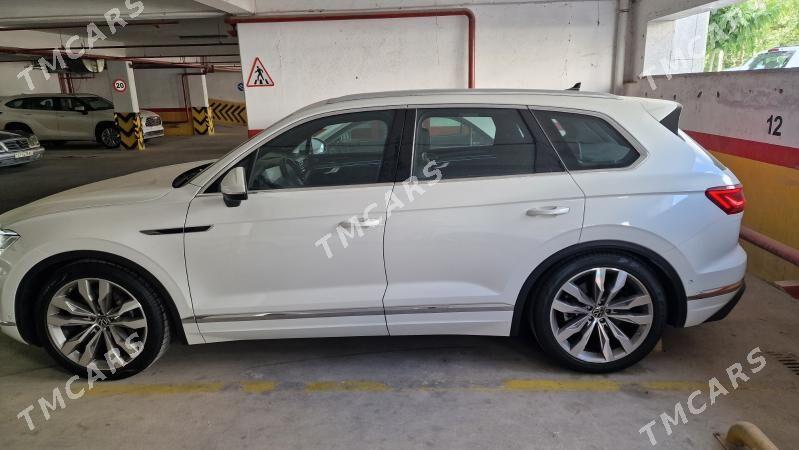 Volkswagen Touareg 2020 - 1 100 000 TMT - Ашхабад - img 3