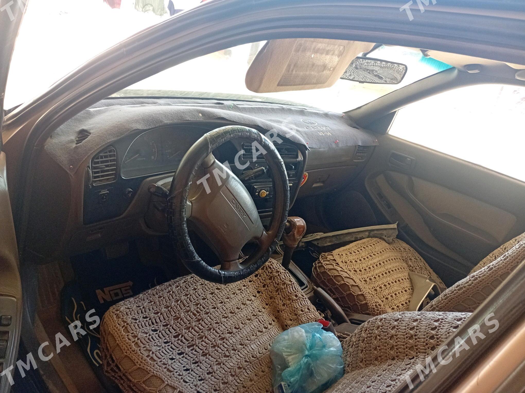 Toyota Camry 1994 - 64 000 TMT - Baýramaly - img 2