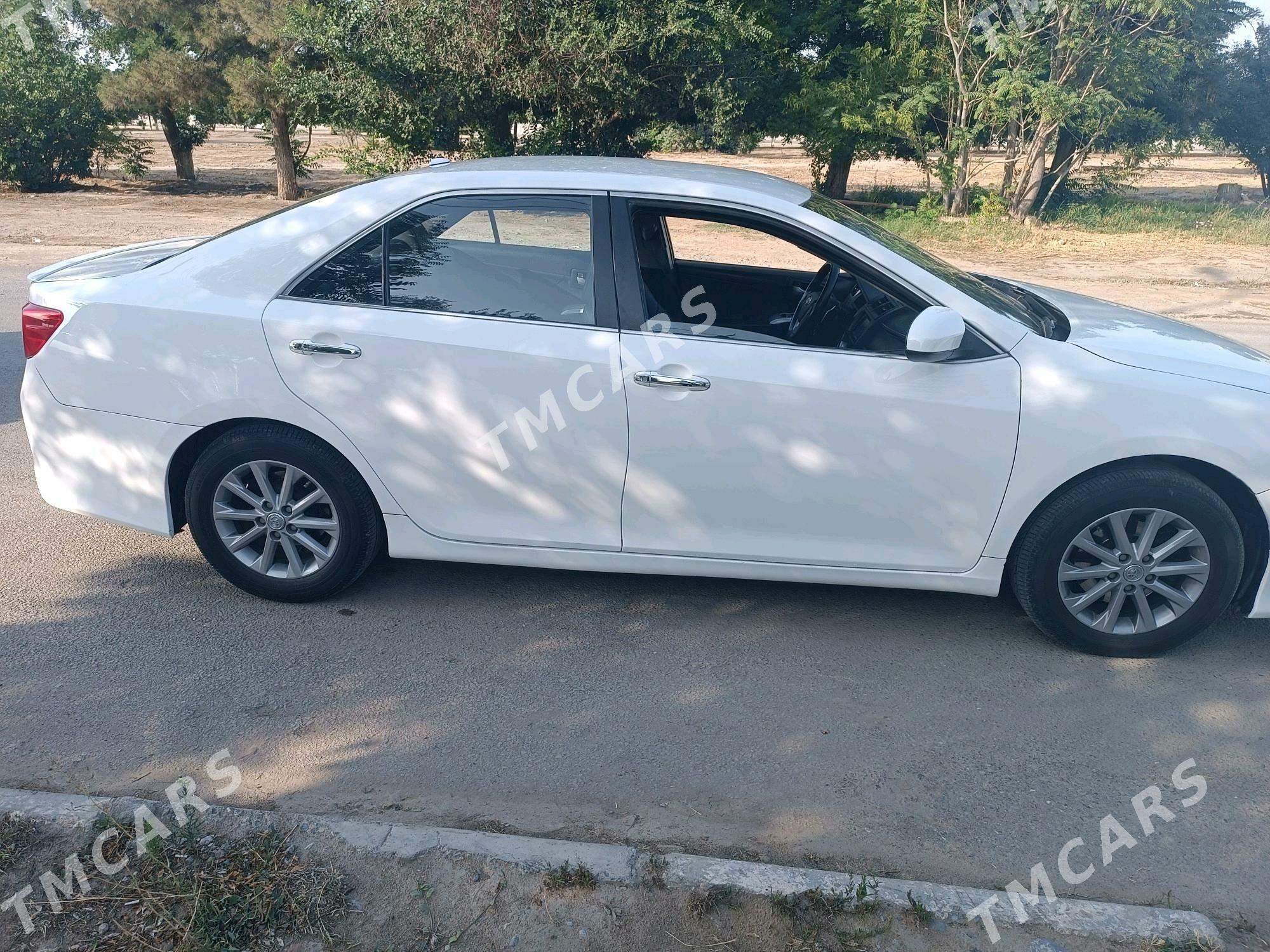 Toyota Camry 2013 - 200 000 TMT - Гёкдепе - img 2