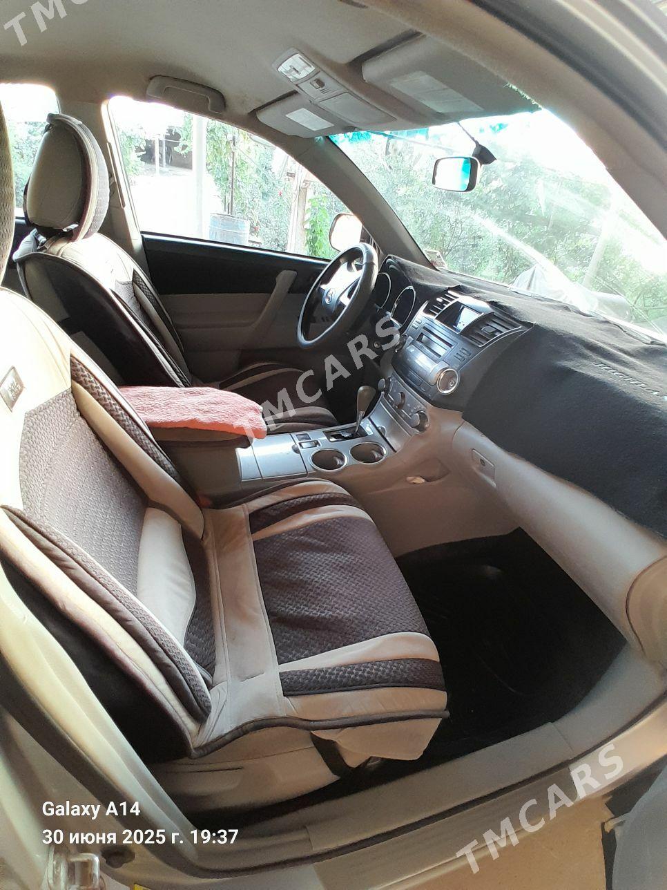 Toyota Highlander 2011 - 290 000 TMT - Туркменгала - img 4