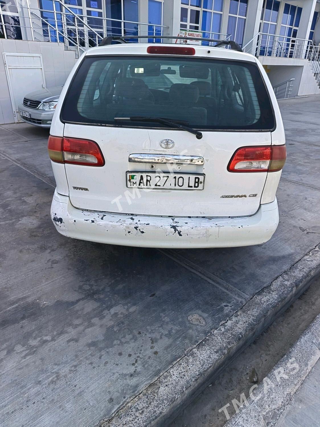 Toyota Sienna 2002 - 120 000 TMT - Çärjew - img 2