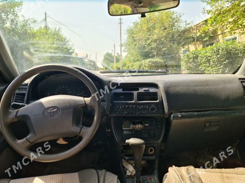 Toyota Camry 1995 - 25 000 TMT - Saýat - img 4