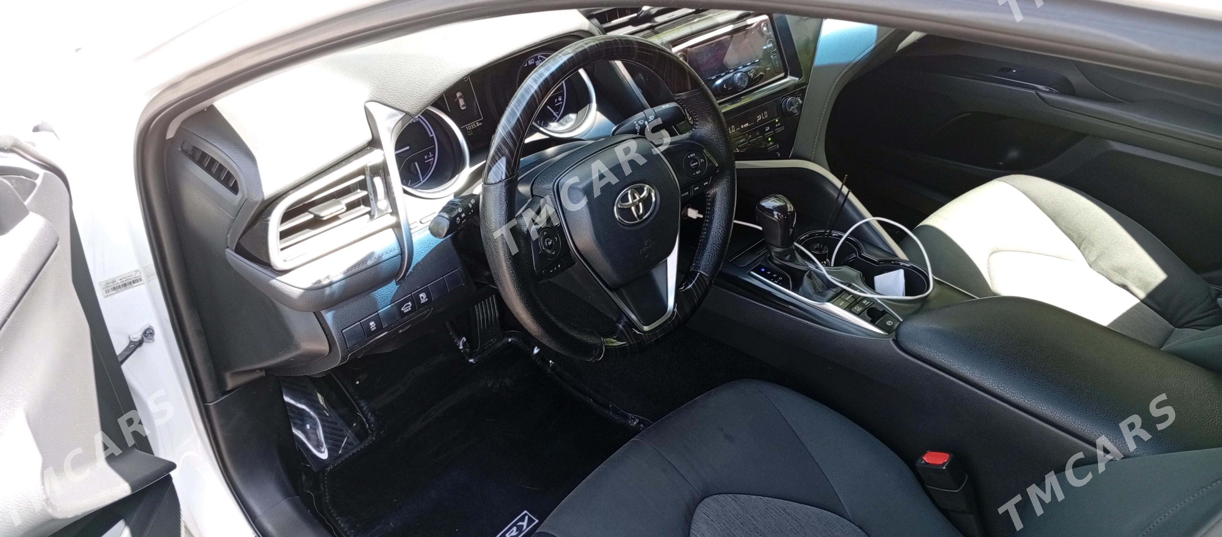 Toyota Camry 2019 - 230 000 TMT - Aşgabat - img 8