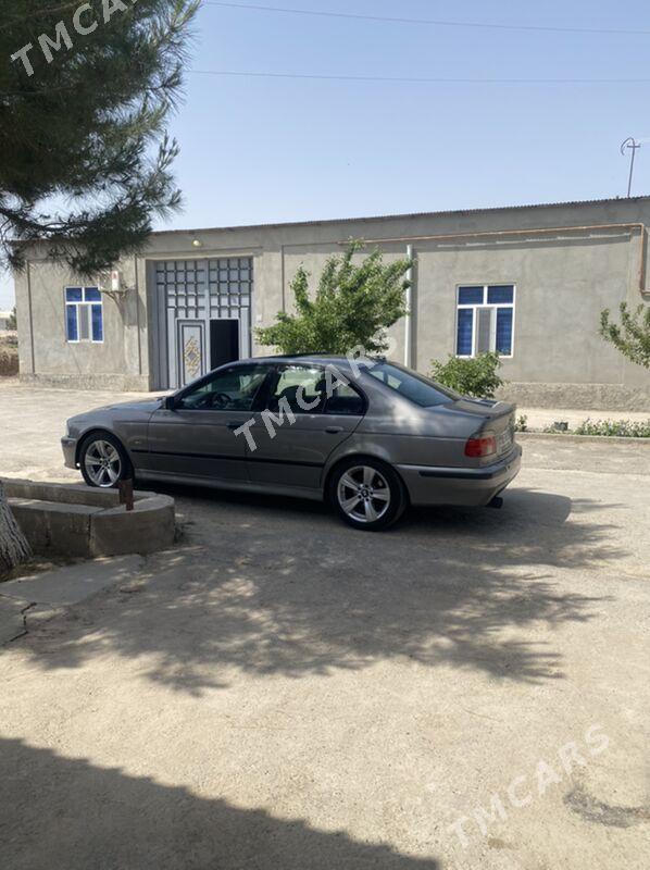 BMW E39 2002 - 90 000 TMT - Türkmenabat - img 2