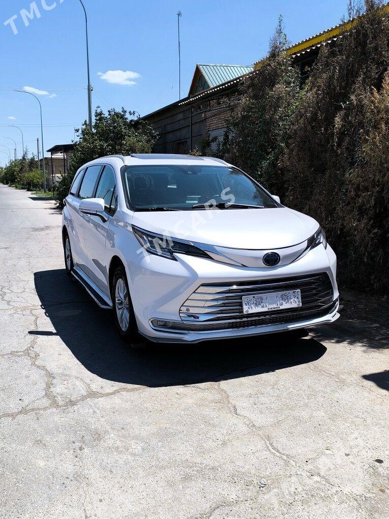 Toyota Sienna 2022 - 500 000 TMT - Дашогуз - img 3