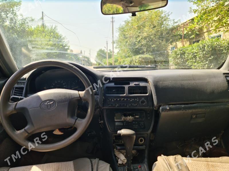 Toyota Camry 1995 - 25 000 TMT - Saýat - img 2
