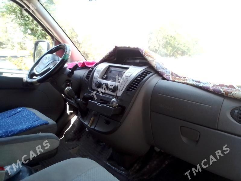 Toyota Hiace 2017 - 300 000 TMT - Türkmenbaşy - img 6