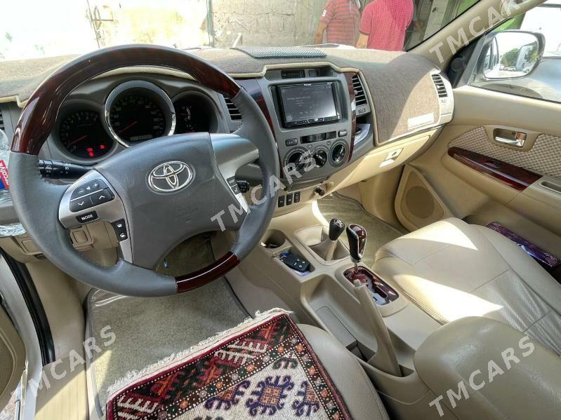 Toyota Fortuner 2010 - 300 000 TMT - Aşgabat - img 7