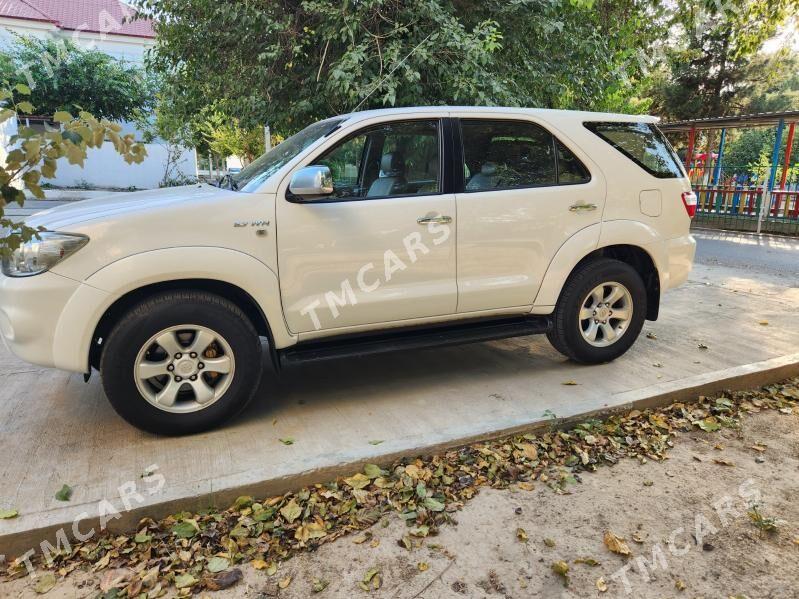 Toyota Fortuner 2010 - 300 000 TMT - Aşgabat - img 5