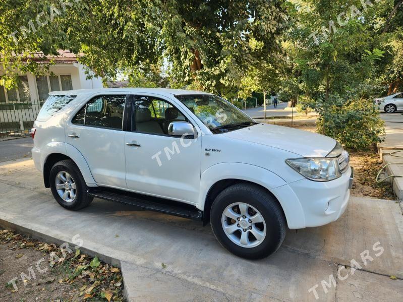 Toyota Fortuner 2010 - 300 000 TMT - Aşgabat - img 8