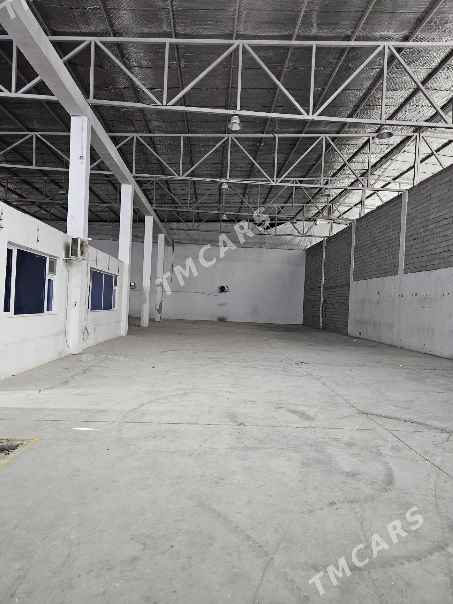 Satlyk ammar 880m² - Hitrowka - img 2