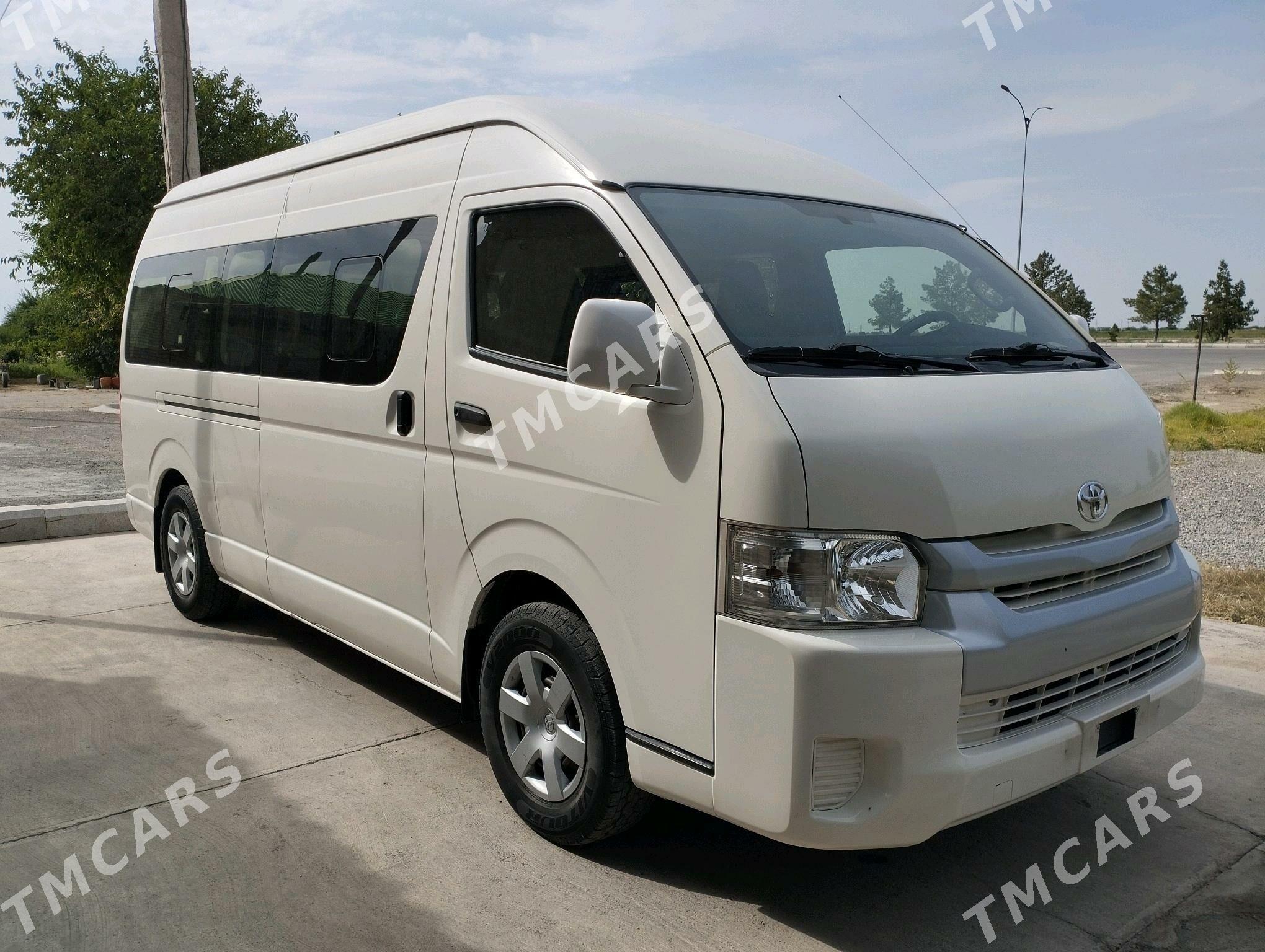 Toyota Hiace 2015 - 570 000 TMT - "Altyn Asyr" Gündogar bazary (Jygyllyk) - img 2