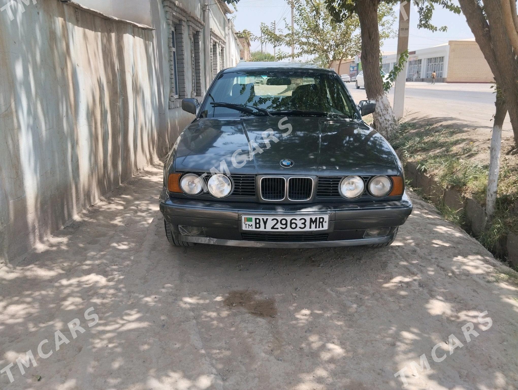 BMW 535 1990 - 42 000 TMT - Мургап - img 3