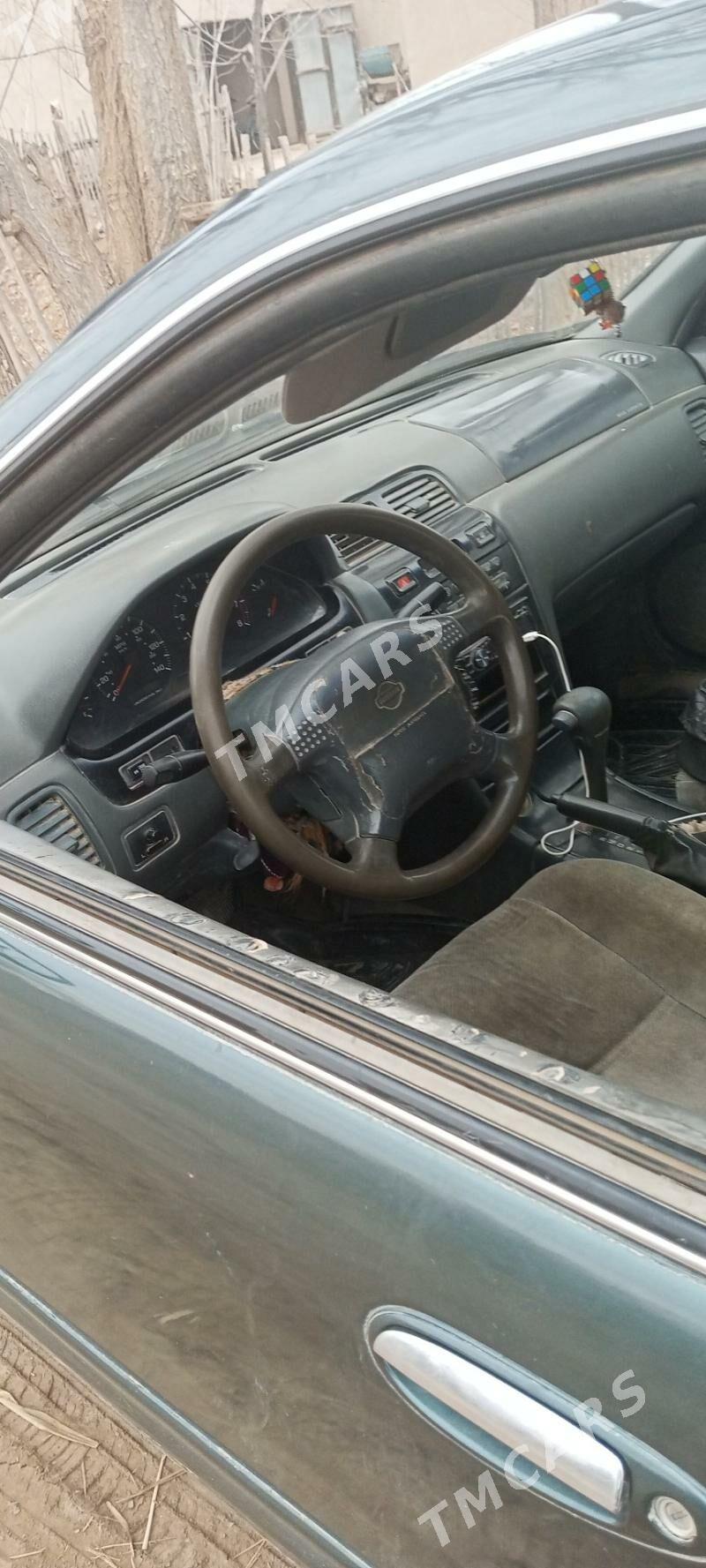 Nissan Maxima 1998 - 20 000 TMT - Кёнеургенч - img 3