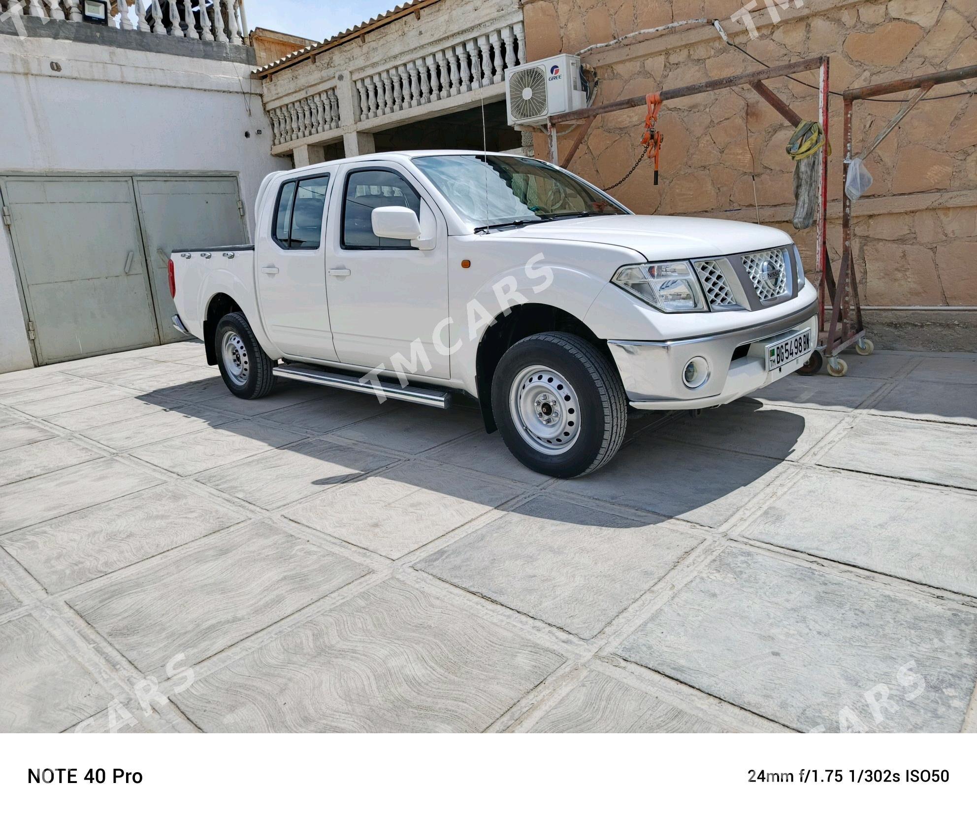 Nissan Navara 2014 - 140 000 TMT - Jebel - img 3