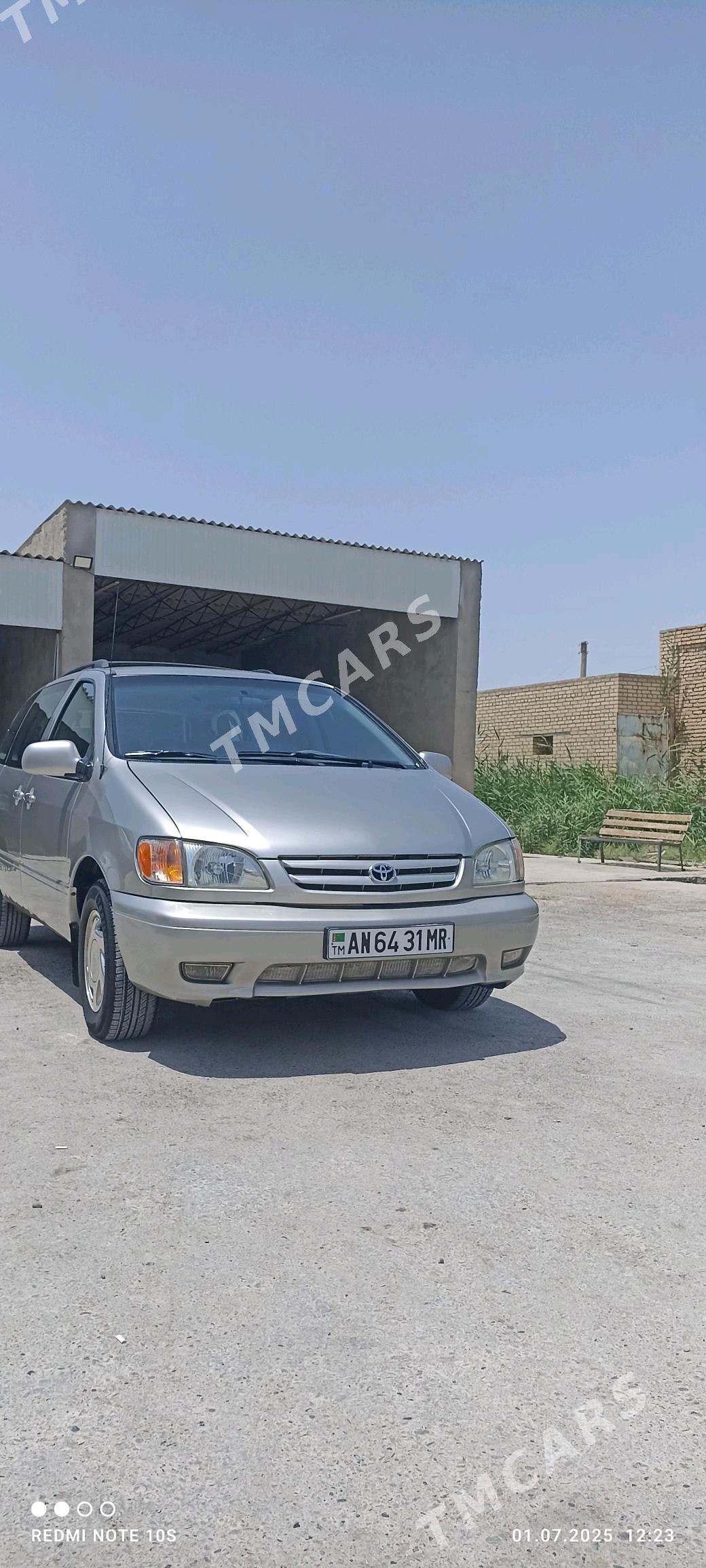 Toyota Sienna 2002 - 170 000 TMT - Murgap - img 2