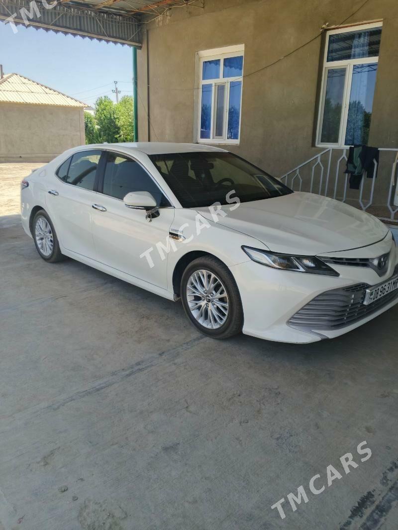Toyota Camry 2020 - 240 000 TMT - Сакарчага - img 1