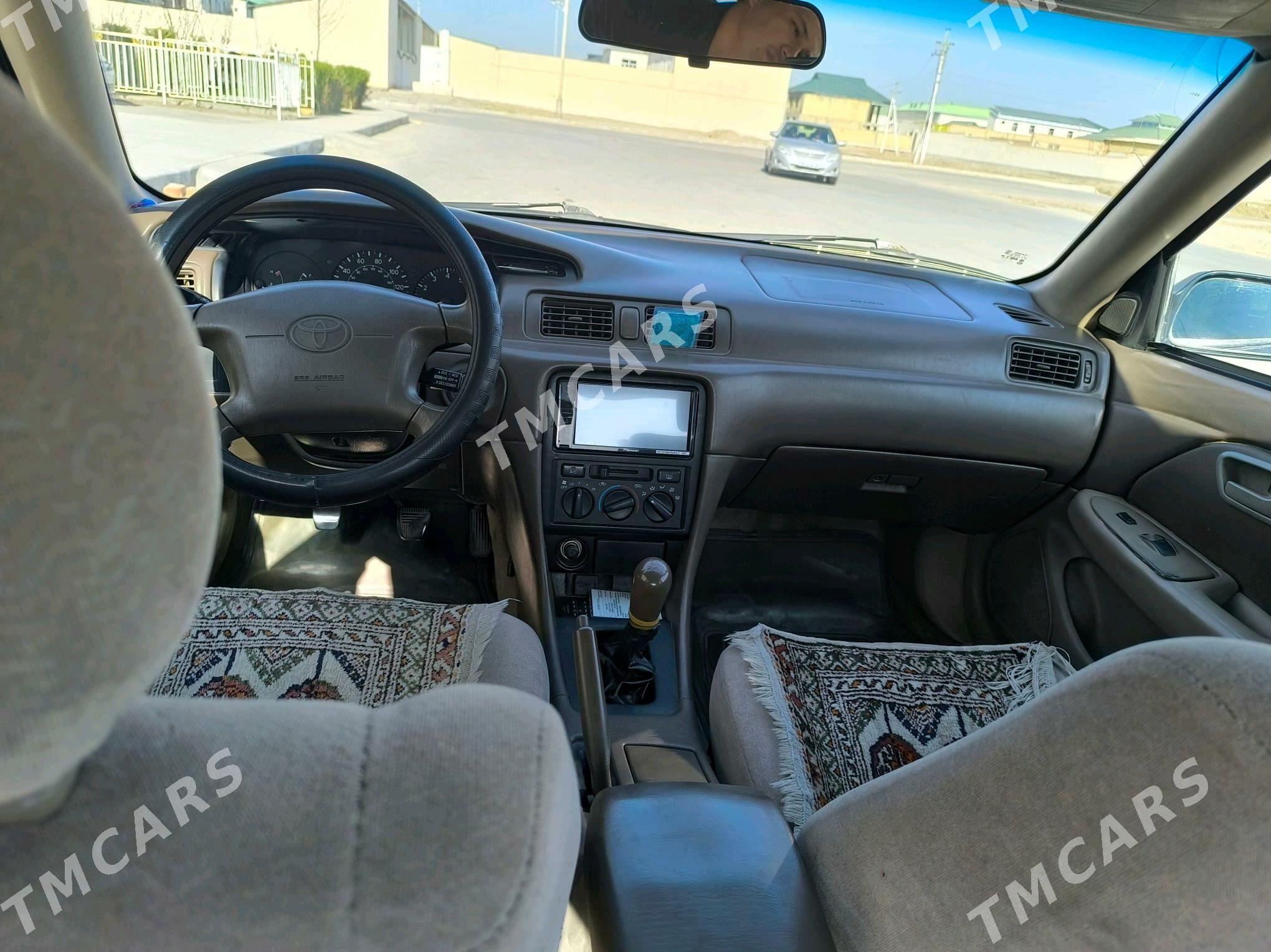 Toyota Camry 1999 - 120 000 TMT - Туркменабат - img 6