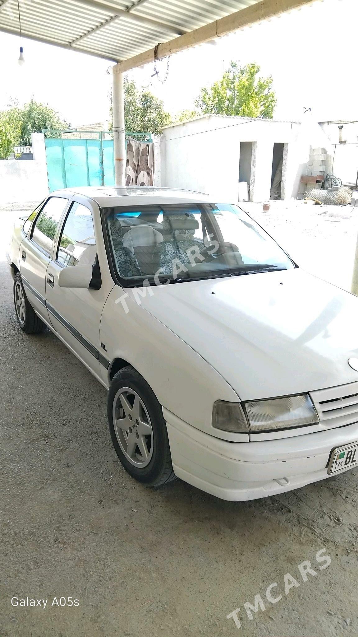 Opel Vectra 1991 - 45 000 TMT - Ruhabat (90-njy razýezd) - img 3