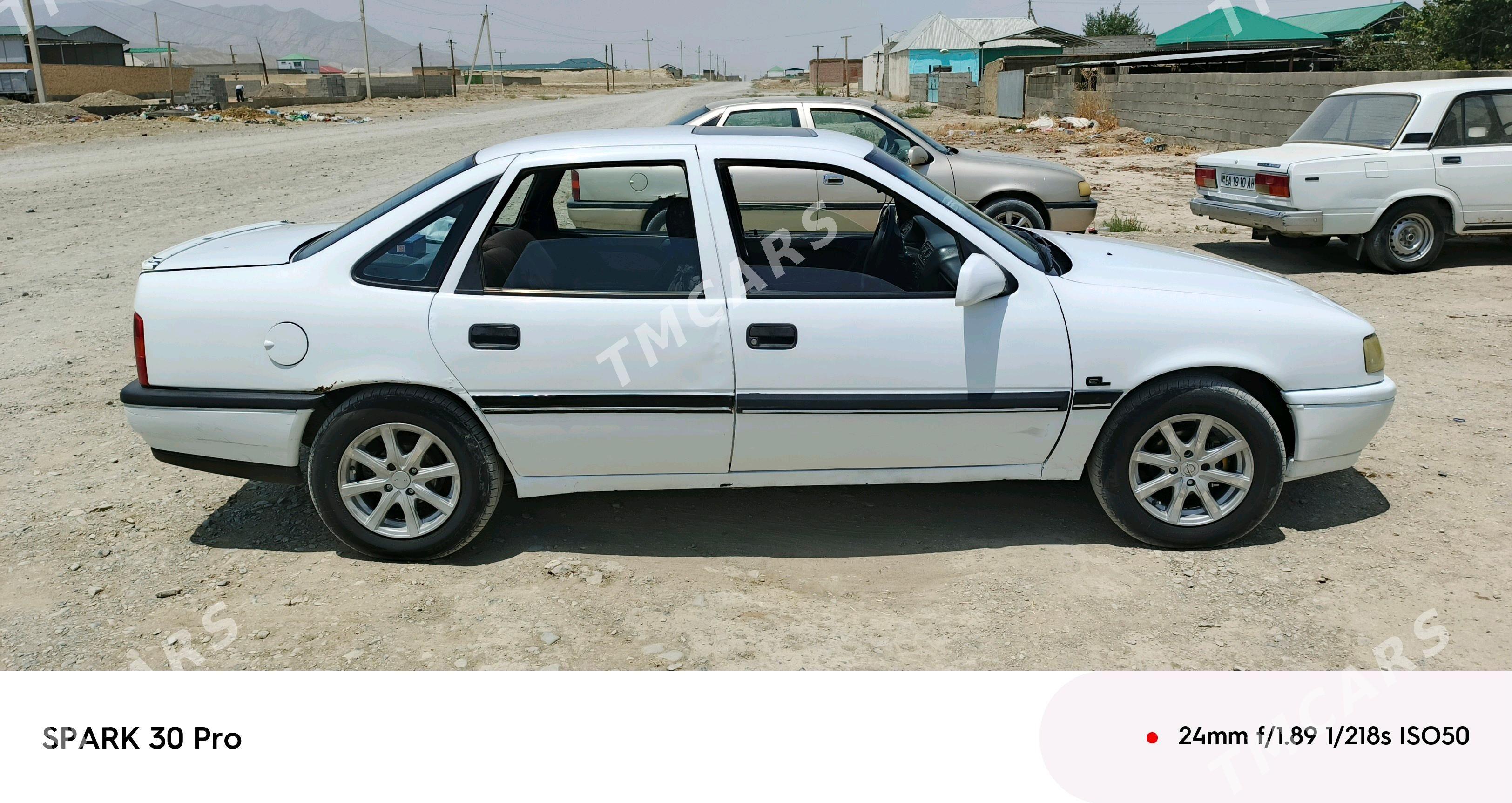 Opel Vectra 1992 - 25 000 TMT - Бахарден - img 2