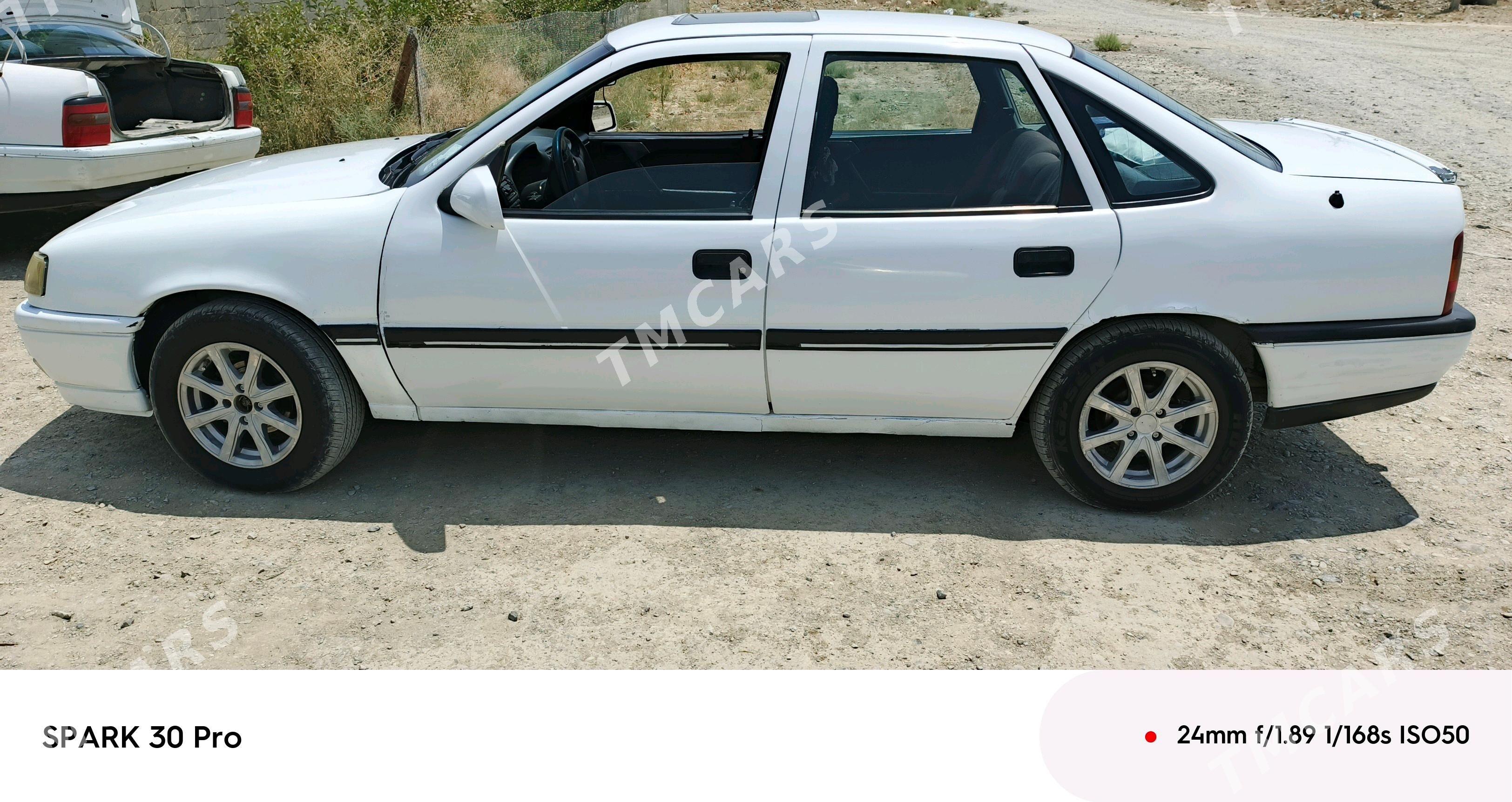 Opel Vectra 1992 - 25 000 TMT - Бахарден - img 4