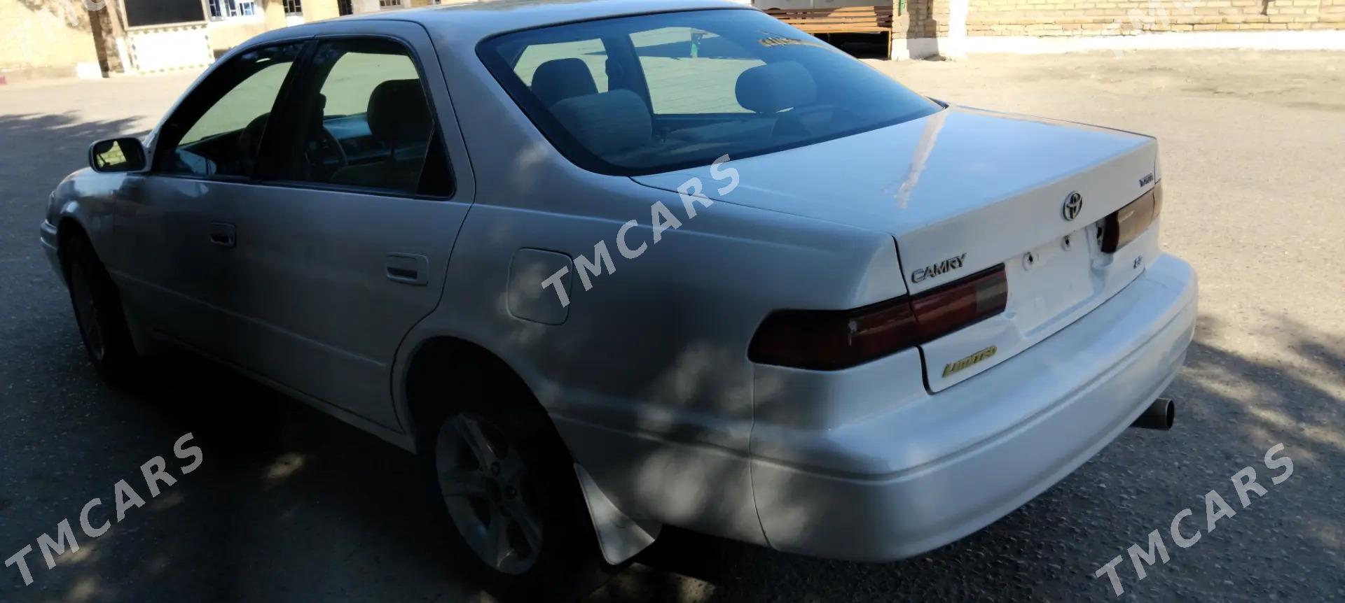 Toyota Camry 1998 - 100 000 TMT - Saýat - img 4