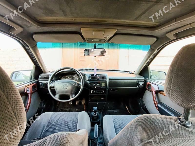 Opel Vectra 1995 - 45 000 TMT - Dänew - img 3