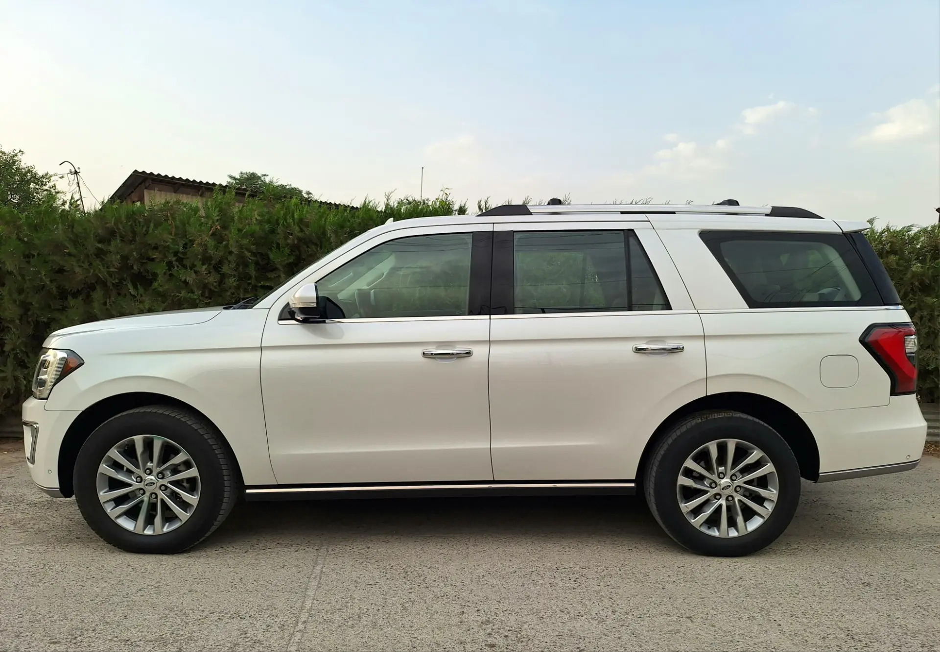 Ford Expedition 2018 - 500 000 TMT - 30 mkr - img 4